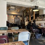 オルタナティブラウンジ - オシャレな店内