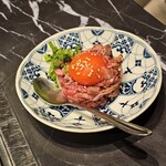 Kuroge Wagyu to Ginshari Niku no Takumi - Rare Kuroge Wagyu Steak Yukke-style