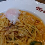 ジョリーパスタ - "エビ・帆立・アスパラのトマトクリームソースパスタ"(＋半熟玉子)　