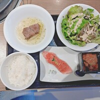 焼肉あきら 本郷本店 - 焼肉膳（このあと焼肉が来ました）