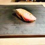 むら上 - 鰆の藁焼き