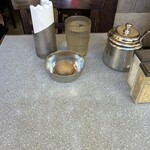 カリーライス専門店エチオピア - お冷や、ジャガイモ