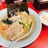 ラーメンショップとんこう - “全部のせ”の割には貧弱なビジュアル。たぶん“チャーシュー1枚”と“味玉”が半身なのが…