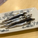 新横のまぐろや  - 干しうるめいわし