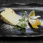 和洋折衷 まる銀座 - バスクチーズケーキ
