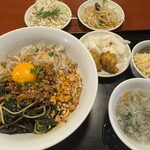 秦唐記ビャンビャン酒場 東京スクエアガーデン店 - 