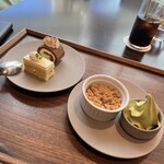 Crossroads Kitchen - 