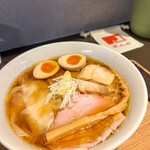 らーめん飛鶏魚 - 特選 鶏と煮干の中華そば