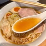 らーめん飛鶏魚 - 特選 鶏と煮干の中華そば