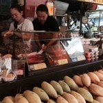 Mae Sai Thong - マンゴー㌔150バーツの表示が