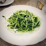 麻辣大学 - 豆苗炒め。塩加減バッチリ！シャキシャキ！