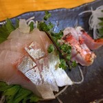 大衆酒場 るはり屋 - 高級魚2点(590円)