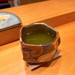 飛 - あがり　※湯呑みは金沢市出身の作家の作品