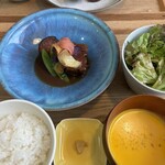 つるよし料理店 - 豚バラ赤ワイン煮