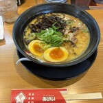 ラーメン・ぎょうざ あじへい - 料理写真:パイタンラーメン　きくらげトッピング