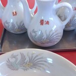 中華料理 翠鳳 - こだわりの翠鳳の食器