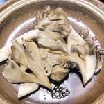 やまきや旅館 - 朝食（マイタケの蒸し焼き）