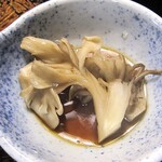 やまきや旅館 - 朝食（マイタケの蒸し焼き）