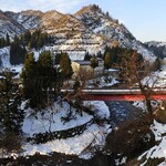 やまきや旅館 - 別館３階の客室からの眺め（佐梨川）
