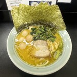 萬来亭 - ラーメン（麺少なめ2/3）醤油豚骨　