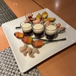 ラ サントゥール - コーヒーゼリー、柑橘ゼリー、月のクッキー、レモンタルト、いちごピューレがかくれた生チョコ、いちごまんじゅう