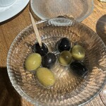 ビストロSuz - オリーブのマリネ