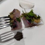 馳走西健一 - 葱油でマリネして、白葱をじっくり炒めたドレッシングで