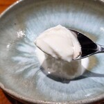 馳走西健一 - 焼津の海洋深層水の塩アイスクリーム