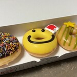 クリスピー・クリーム・ドーナツ - 料理写真:ホリデー ミニミニ ボックス（3個）