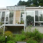 オステリア チ． - ガラス張りの建物