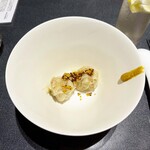 Japanese Soba Noodles 蔦 - 前菜の3品目は、豚ひき肉を使用したシウマイ