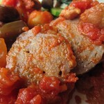 ラ・ルチア - きめ細かい合い挽き肉をラム肉で包んでトマトソースで仕上げたお料理