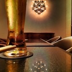 焼肉yamazon - 落ち着いた店内。