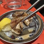 群衆焼肉 鬼乃子 - 【2025.12.15(月)】焼いた鶏ナンコツ