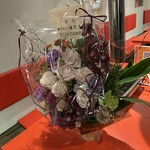 群衆焼肉 鬼乃子 - 【2025.12.15(月)】開店祝いの花