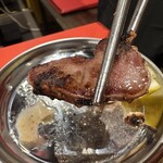 群衆焼肉 鬼乃子 - 【2025.12.15(月)】焼いた豚タン