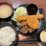 伝説のすた丼屋 - 