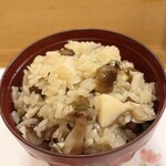 穴子料理と地酒 浅草 川井 - 舞茸とシメジのおこわ
