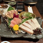 地鶏焼肉 鶏重 - 