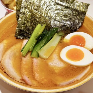 家系ラーメン 革新家 TOKYO_1