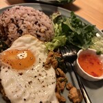 Galette&Whiskey ROND - ガパオ