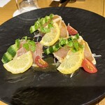レッドフランマ - 次は新鮮な魚のカルパッチョ。