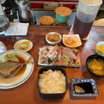 松げん - 料理写真:日替り定食 800円