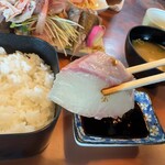 松げん - お刺身の分厚いことw