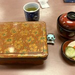 山崎屋 - オープン前の並び