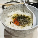 鉄板焼鳥 大阪食鶏販売 - 卵かけ御飯450円