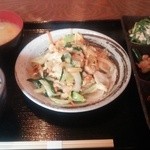 美ら鍋 赤瓦 本町 - 日替わりランチ