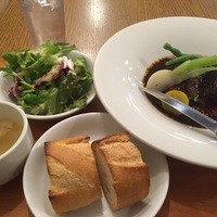 ブラチェリア バーヴァ - 本日のヴィアンド・牛スネ肉の赤ワイン煮込み