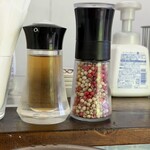 美原スープ工房 - 卓上の調味料(お酢?.レインボーペッパーミル)