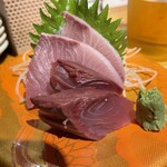 みなと刺身専門店 - 天然寒ブリ　660円